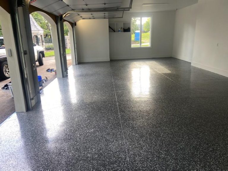 residential-garage-epoxy-floor-Bloomfield-hills-.jpg